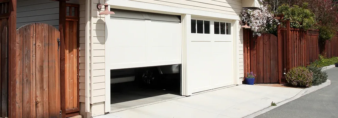 Repair Garage Door Won't Close Light Blinks in Tamarac, Florida